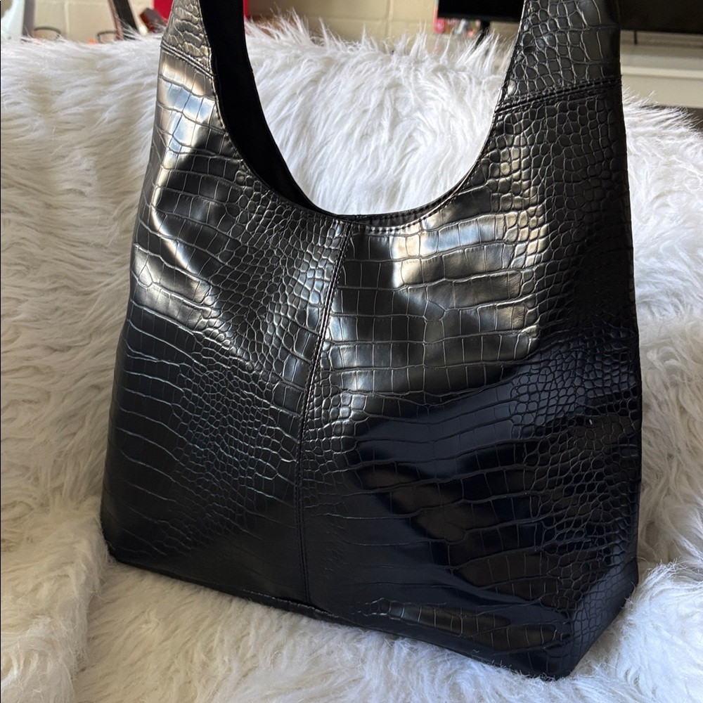 H&M by Divided hobo bag - Picture 2 of 4
